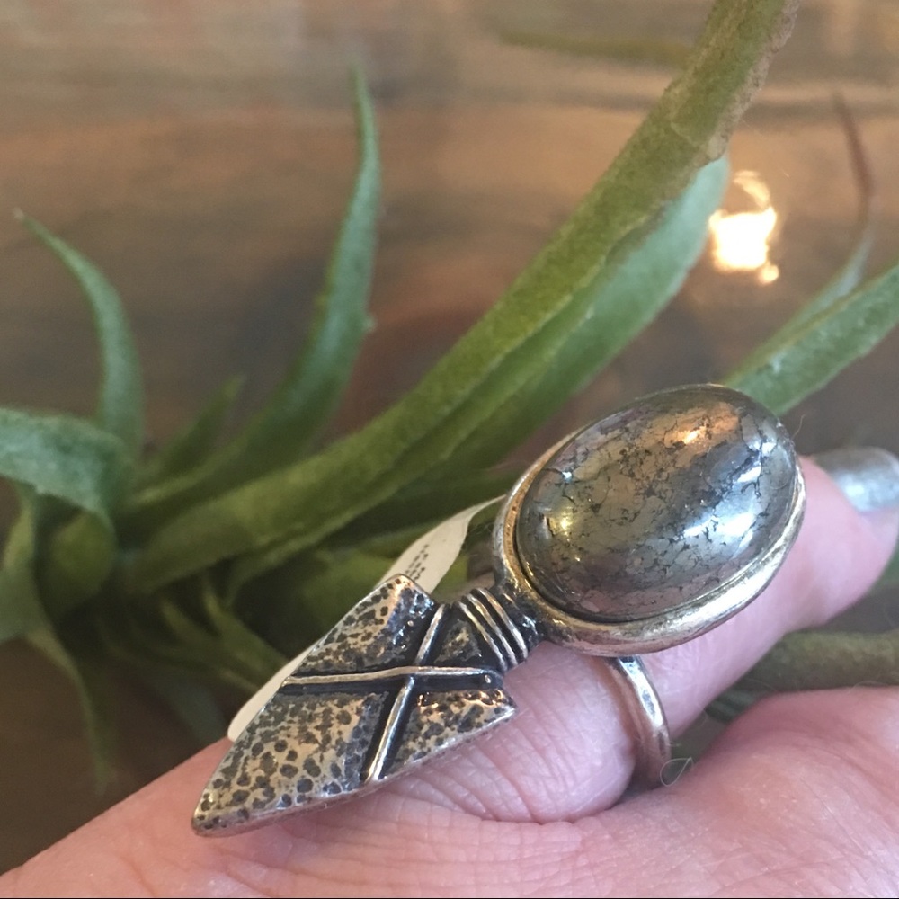 Free People Arrow Head ring never worn